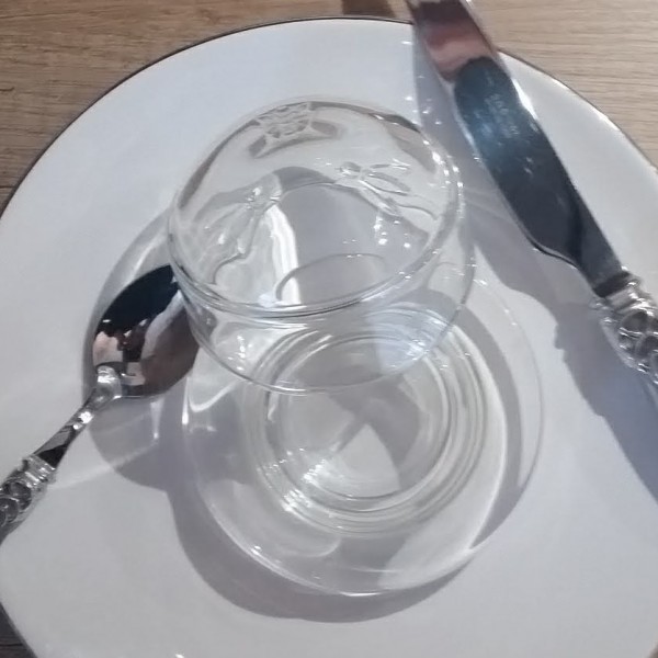 Buttertöpfchen Biene